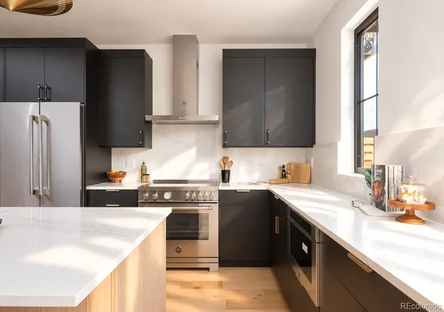 Photo 1 of Townhouse for sale at 804 Dahlia St, Denver, CO 80220 | MLS# 3276388 | Listing updated on 2026-10-07