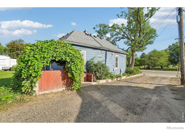 Photo 4 of Single family home for sale at 511 W South 1st St, Johnstown, CO 80534 | MLS# IR1068703 | Listing updated on 2026-09-26