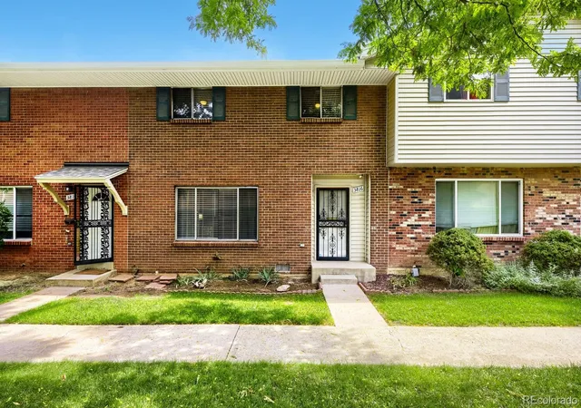 Photo 3 of Townhouse for sale at 3816 S Yosemite St #139, Denver, CO 80237 | MLS# 4173644 | Listing updated on 2026-10-21