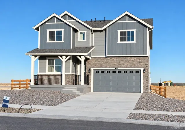Single family home for sale at 7822 S Clubview St, Aurora, CO 80016 | MLS# 7067296