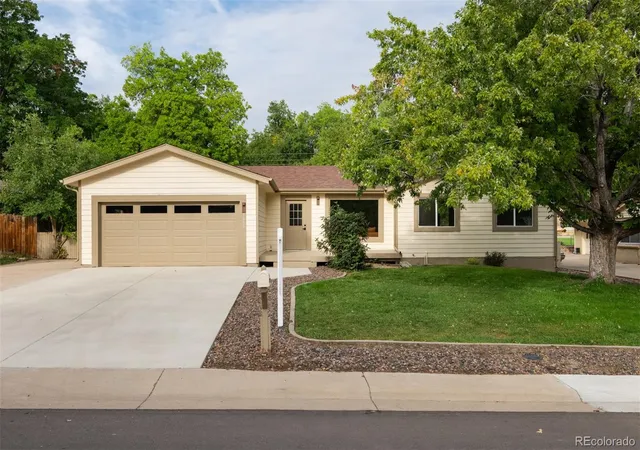 Photo 1 of Single family home for sale at 1055 Yank St, Golden, CO 80401 | MLS# 9893816 | Listing updated on 2026-09-26