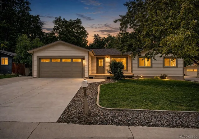 Photo 3 of Single family home for sale at 1055 Yank St, Golden, CO 80401 | MLS# 9893816 | Listing updated on 2026-09-26