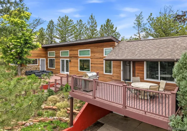Photo 3 of Single family home for sale at 6967 Fairways Dr, Longmont, CO 80503 | MLS# 4609761 | Listing updated on 2026-09-21