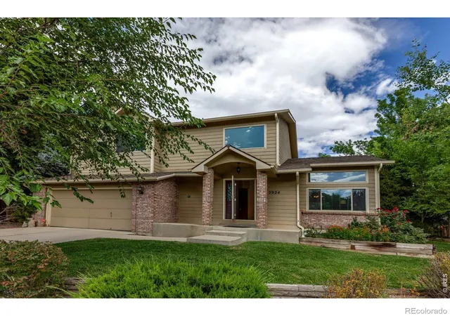 Photo 1 of Single family home for sale at 2924 Lake Park Way, Longmont, CO 80503 | MLS# IR1068719 | Listing updated on 2026-09-22