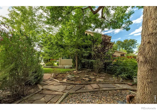 Photo 3 of Single family home for sale at 2924 Lake Park Way, Longmont, CO 80503 | MLS# IR1068719 | Listing updated on 2026-09-22