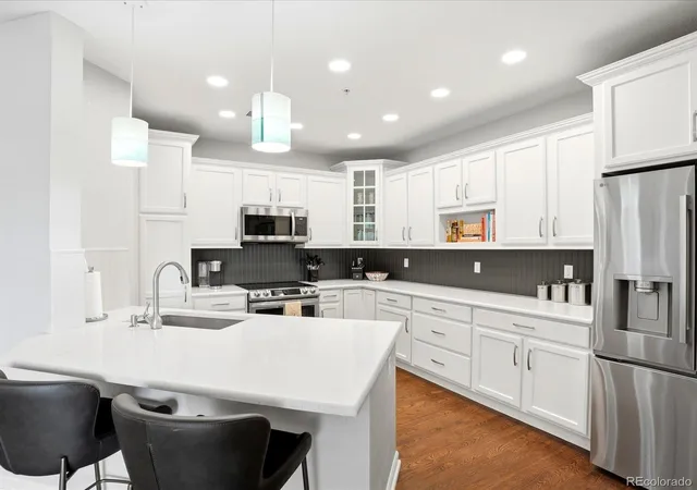 Listing Photo 4 - Condo for sale in building located at 7865 Vallagio Ln, Englewood, CO 80112 - Unit #310