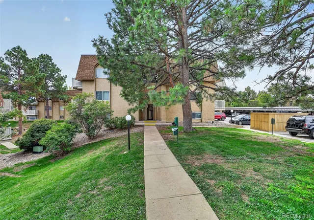 Listing Photo 3 - Condo for sale in building located at 7455 E Quincy Ave, Denver, CO 80237 - Unit #308