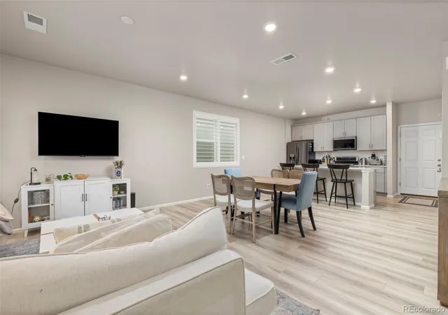 Photo 4 of Townhouse for sale at 6078 N Lisbon St, Aurora, CO 80019 | MLS# 3962647 | Listing updated on 2026-09-22