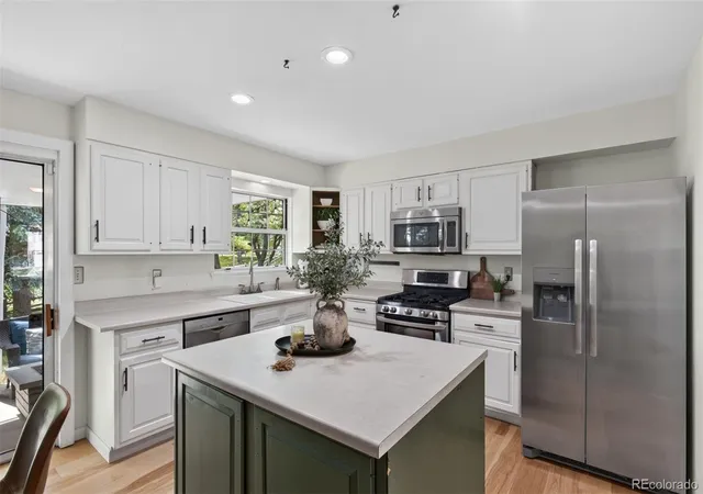 Photo 3 of Single family home for sale at 7105 S Hudson Cir, Centennial, CO 80122 | MLS# 8592924 | Listing updated on 2026-09-20