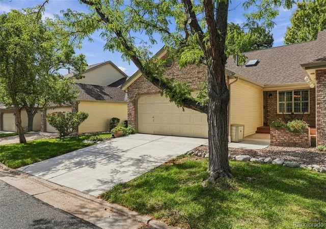 Photo 4 of Townhouse for sale at 1443 E Nichols Cir, Centennial, CO 80122 | MLS# 8149144 | Listing updated on 2026-09-20