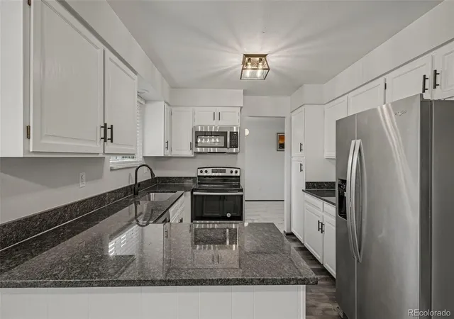 Photo 4 of Single family home for sale at 6556 S Brentwood Way, Littleton, CO 80123 | MLS# 2911137 | Listing updated on 2026-09-29