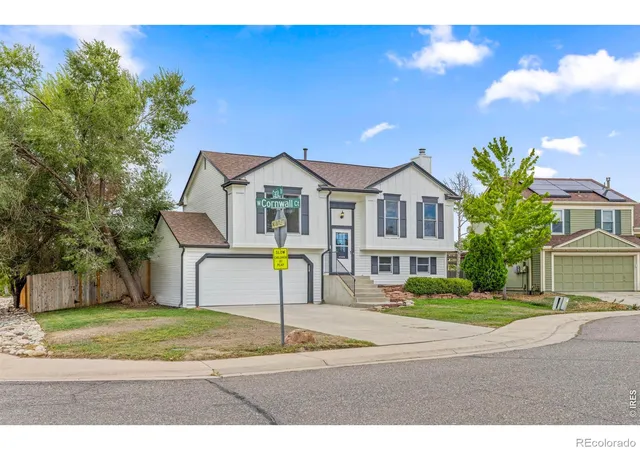 Photo 3 of Single family home for sale at 205 W Cornwall Ct, Lafayette, CO 80026 | MLS# IR1068740 | Listing updated on 2026-09-23