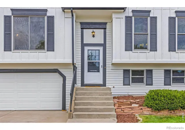Photo 4 of Single family home for sale at 205 W Cornwall Ct, Lafayette, CO 80026 | MLS# IR1068740 | Listing updated on 2026-09-23