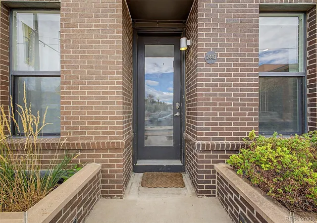 Photo 3 of Townhouse for sale at 2440 Welton St, Denver, CO 80205 | MLS# 6785621 | Listing updated on 2026-09-28