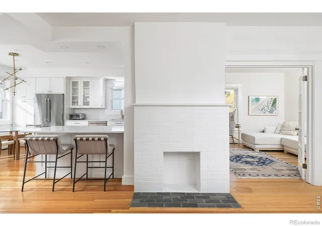 Photo 2 of Single family home for sale at 422 Arapahoe Ave, Boulder, CO 80302 | MLS# IR1068753 | Listing updated on 2026-09-22