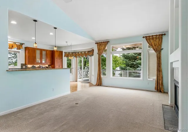 Photo 4 of Single family home for sale at 20 Tamerlain Ct, Highlands Ranch, CO 80130 | MLS# 4835643 | Listing updated on 2026-09-22