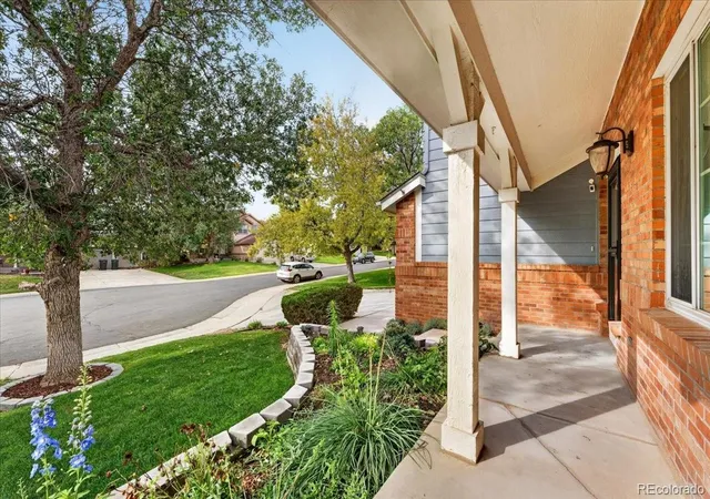 Photo 2 of Single family home for sale at 19951 E Red Fox Ln, Centennial, CO 80015 | MLS# 3176780 | Listing updated on 2026-10-05