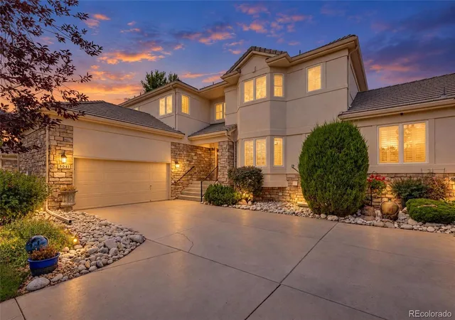 Townhouse for sale at 5041 S Auckland Ct, Aurora, CO 80015 | MLS# 1881142