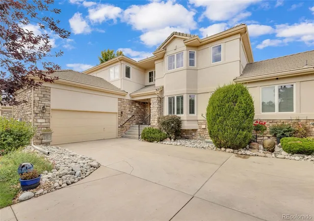 Photo 2 of Townhouse for sale at 5041 S Auckland Ct, Aurora, CO 80015 | MLS# 1881142 | Listing updated on 2026-09-17