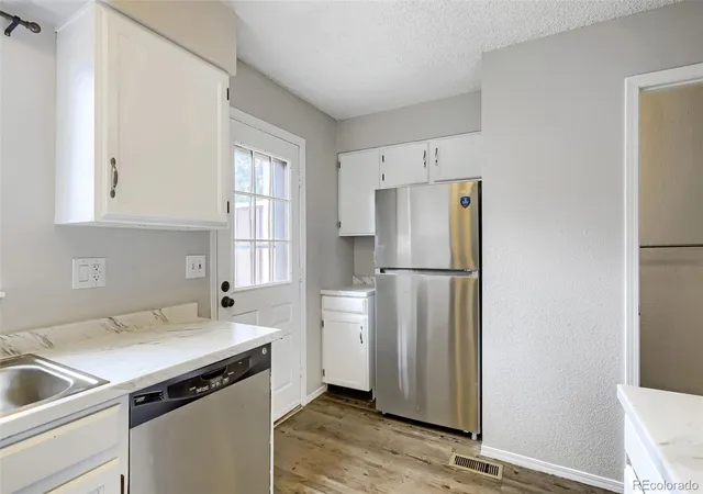 Listing Photo 4 - Condo for sale in building located at 12041 E Frd Cir, Aurora, CO 80012
