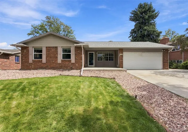 Photo 1 of Single family home for sale at 416 S Uvalda Cir, Aurora, CO 80012 | MLS# 4871675 | Listing updated on 2026-09-20