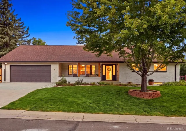 Photo 2 of Single family home for sale at 2979 Robb Cir, Lakewood, CO 80215 | MLS# 8286742 | Listing updated on 2026-10-07