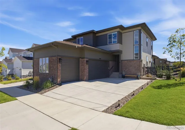 Photo 2 of Single family home for sale at 6850 Oak Cyn Cir, Castle Pines, CO 80108 | MLS# 7395150 | Listing updated on 2026-09-28