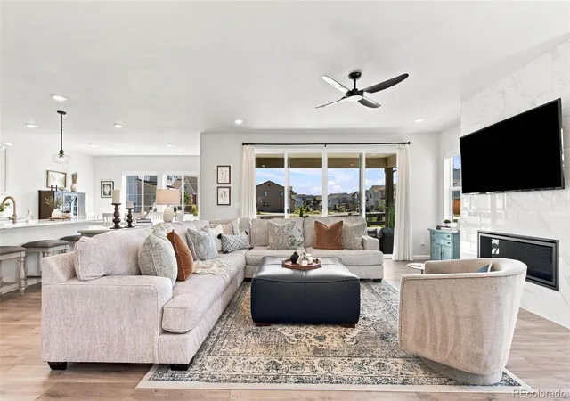 Photo 3 of Single family home for sale at 6850 Oak Cyn Cir, Castle Pines, CO 80108 | MLS# 7395150 | Listing updated on 2026-09-28
