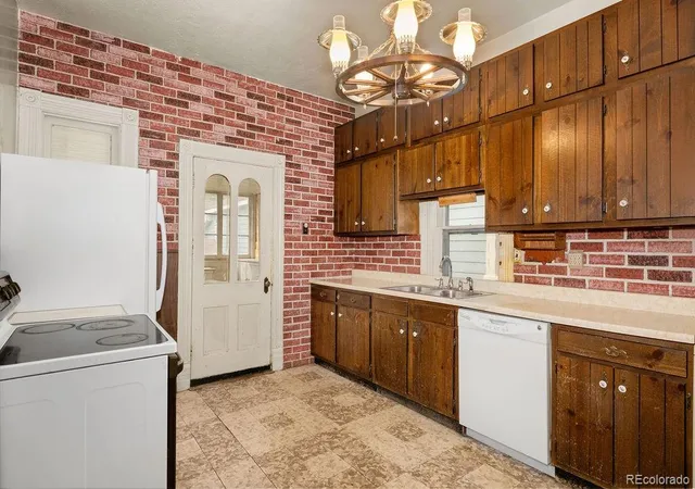 Photo 3 of Sale Pending at 1613 Colorado Blvd, Idaho Springs, CO 80452 | MLS# 4250605 | Listing updated on 2026-10-06