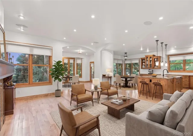 Photo 3 of Single family home for sale at 7039 S Locust Pl, Centennial, CO 80112 | MLS# 5147063 | Listing updated on 2026-10-02