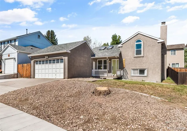 Photo 3 of Sale Pending at 6040 Ursa Ln, Colorado Springs, CO 80919 | MLS# 7732409 | Listing updated on 2026-09-23