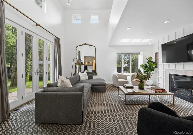 Photo 1 of Single family home for sale at 301 S Vine St, Denver, CO 80209 | MLS# 2709974 | Listing updated on 2026-10-07