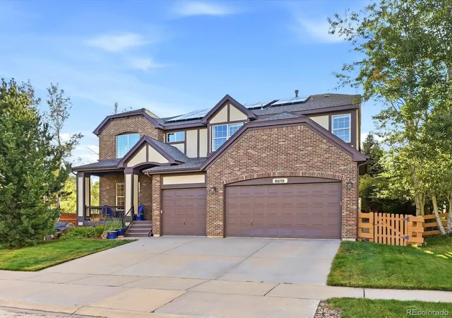 Photo 2 of Single family home for sale at 8619 Ellis Ct, Arvada, CO 80005 | MLS# 5137351 | Listing updated on 2026-09-24