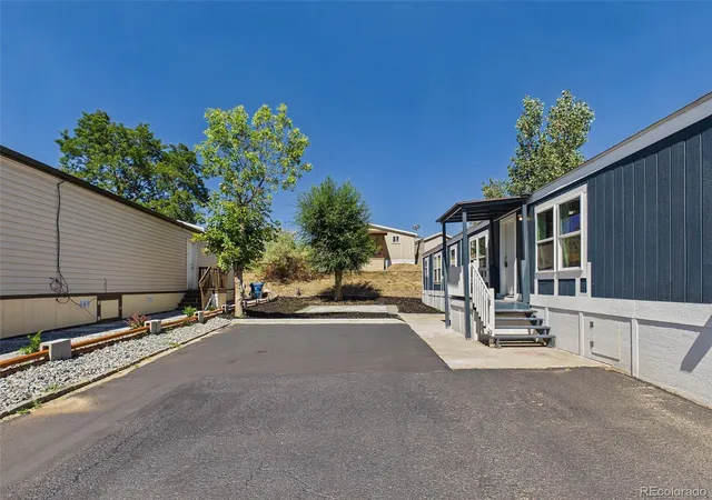 Photo 2 of Manufactured home for sale at 2550 W 96th Avenue, Federal Heights, CO 80260 | MLS# 9453289 | Listing updated on 2026-10-07