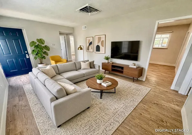 Photo 2 of Single family home for sale at 755 Uvalda St, Aurora, CO 80011 | MLS# 3972706 | Listing updated on 2026-09-22