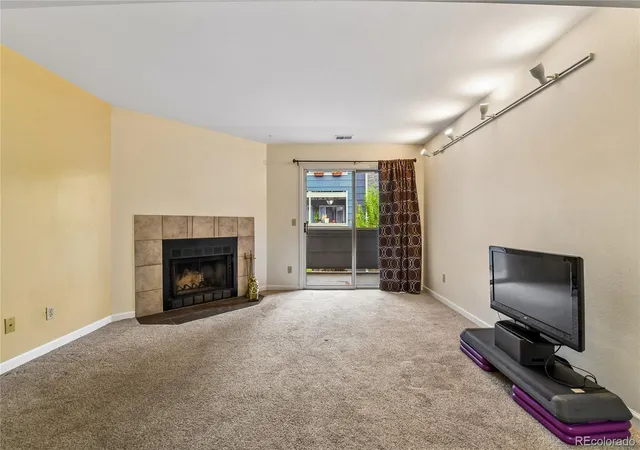Photo 2 of Condo for sale at 4654 White Rock Cir #4, Boulder, CO 80301 | MLS# 7642046 | Listing updated on 2026-09-29