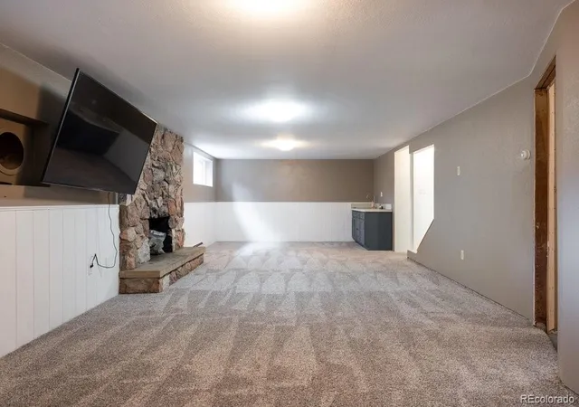 Photo 4 of Single family home for sale at 1045 S Cody St, Lakewood, CO 80226 | MLS# 5537855 | Listing updated on 2026-09-25