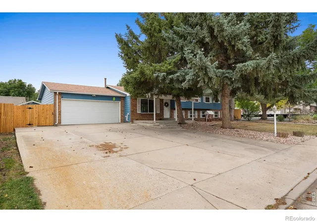 Photo 1 of Single family home for sale at 400 Edgewood Dr, Loveland, CO 80538 | MLS# IR1068803 | Listing updated on 2026-09-27