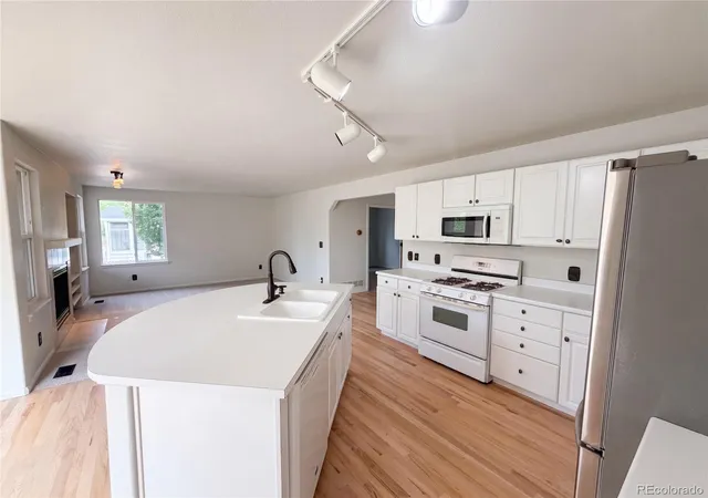 Photo 2 of Single family home for sale at 1658 Daily Dr, Erie, CO 80516 | MLS# 4888358 | Listing updated on 2026-09-26