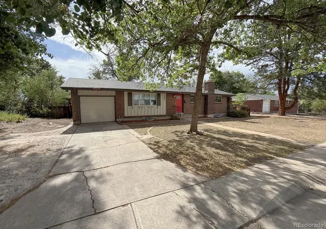 Photo 2 of Single family home for sale at 562 W Easter Ave, Littleton, CO 80120 | MLS# 4831868 | Listing updated on 2026-10-06