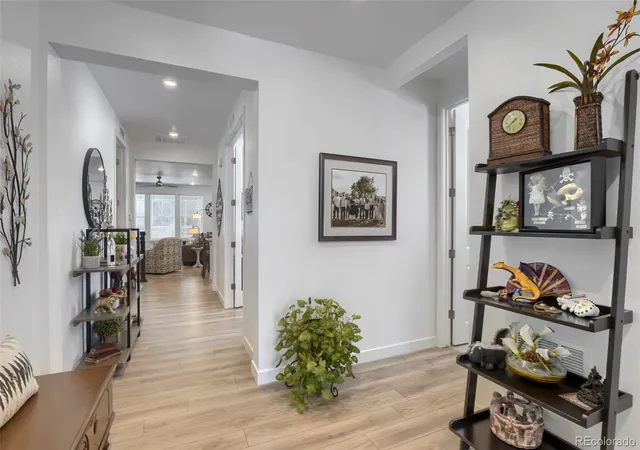 Photo 4 of Single family home for sale at 8537 S Quemoy St, Aurora, CO 80016 | MLS# 4126381 | Listing updated on 2026-09-24