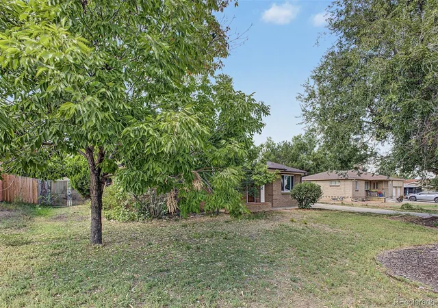 Photo 3 of Single family home for sale at 4165 Pierce St, Wheat Ridge, CO 80033 | MLS# 7775038 | Listing updated on 2026-09-23