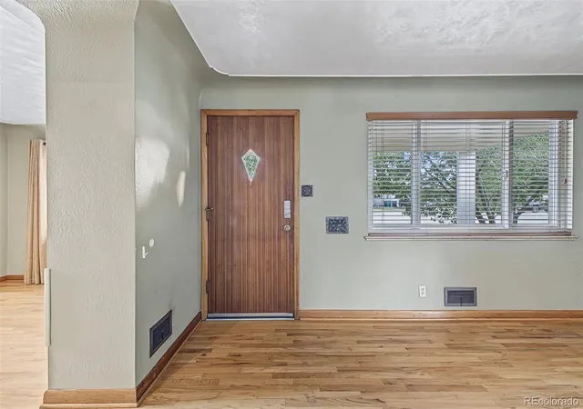 Photo 4 of Single family home for sale at 4165 Pierce St, Wheat Ridge, CO 80033 | MLS# 7775038 | Listing updated on 2026-09-23