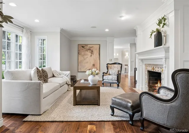 Photo 4 of Single family home for sale at 5 Viking Dr, Englewood, CO 80113 | MLS# 6901008 | Listing updated on 2026-09-22