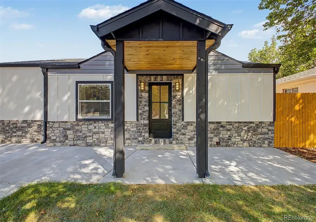 Photo 3 of Single family home for sale at 1926 Xenia St, Denver, CO 80220 | MLS# 8639554 | Listing updated on 2026-09-24