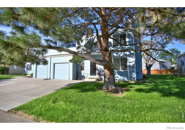 Photo 2 of Townhouse for sale at 948 W 133rd Circle, Denver, CO 80234 | MLS# IR1068820 | Listing updated on 2026-09-26