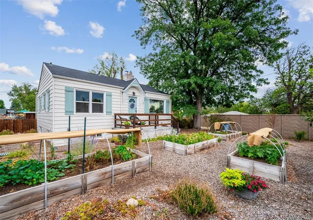 Photo 1 of Single family home for sale at 9555 W 6th Avenue, Lakewood, CO 80215 | MLS# 7489799 | Listing updated on 2026-09-22