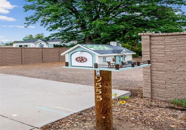Photo 2 of Single family home for sale at 9555 W 6th Avenue, Lakewood, CO 80215 | MLS# 7489799 | Listing updated on 2026-09-22