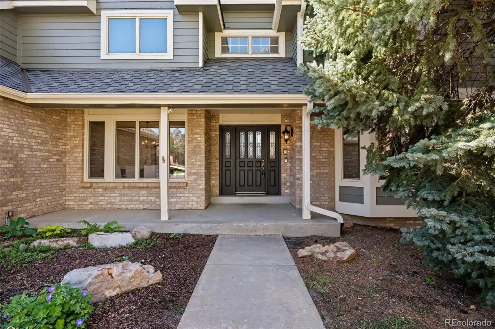 Photo 3 of Single family home for sale at 5694 S Laredo St, Centennial, CO 80015 | MLS# 1833830 | Listing updated on 2026-10-09