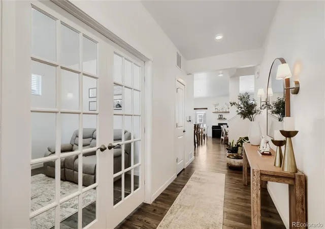Photo 3 of Single family home for sale at 2877 Villageview Ln, Castle Rock, CO 80104 | MLS# 5445778 | Listing updated on 2026-09-26